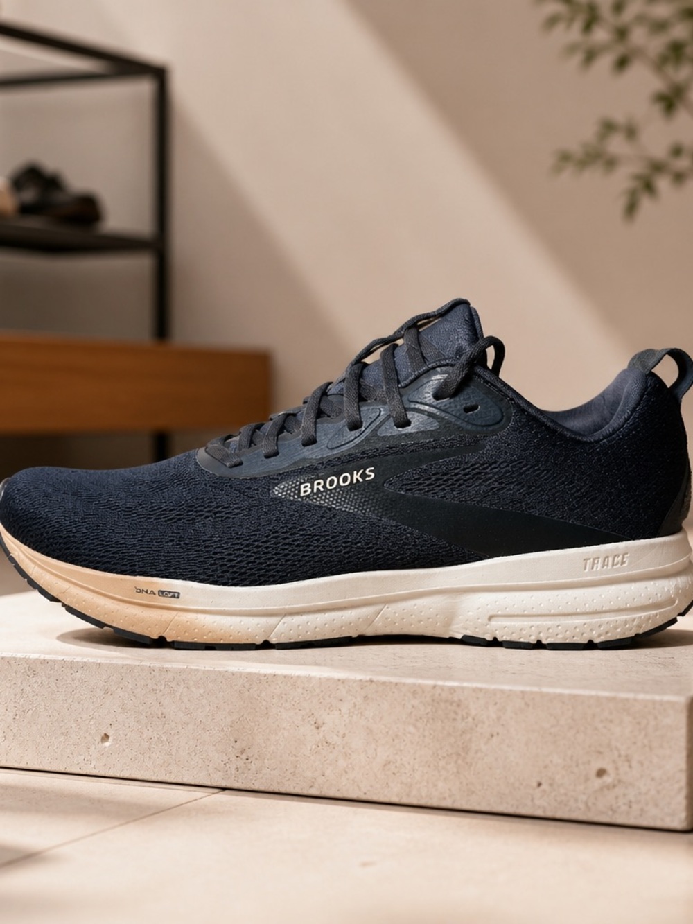 Brooks Trace 4 women’s Running Shoes in Navy Blue size 11.5 brand new in box 🔥